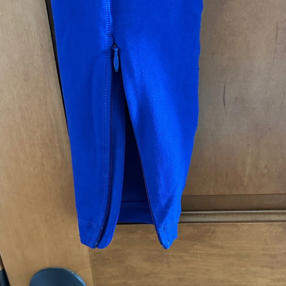 Under Armour Vibrant Blue Leggings with Ankle Zippers Small - Picture 4 of 7